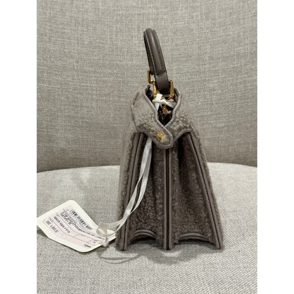 Fendi Shearling Peekaboo Shoulder Bag – Brown Shearling, Gold Hardware, BNWT - Picture 10 of 12